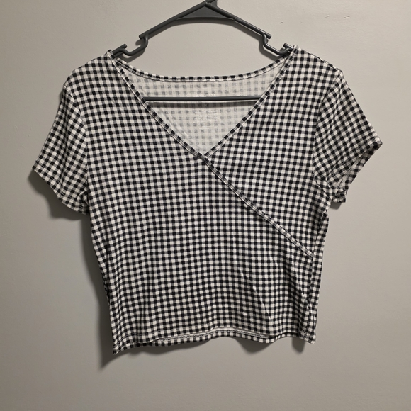 Arizona Jean Company Tops - Arizona Jean Company Black and White Gingham Crop Top